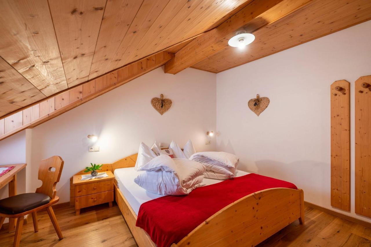 Weliserhof Brunico Bagian luar foto