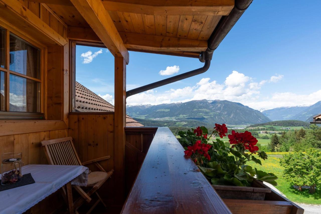 Weliserhof Brunico Bagian luar foto