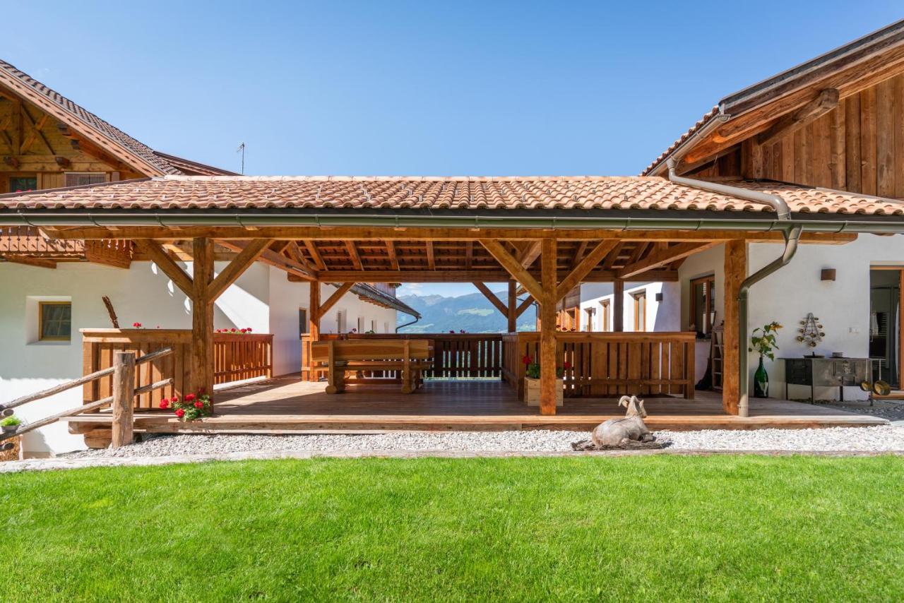 Weliserhof Brunico Bagian luar foto