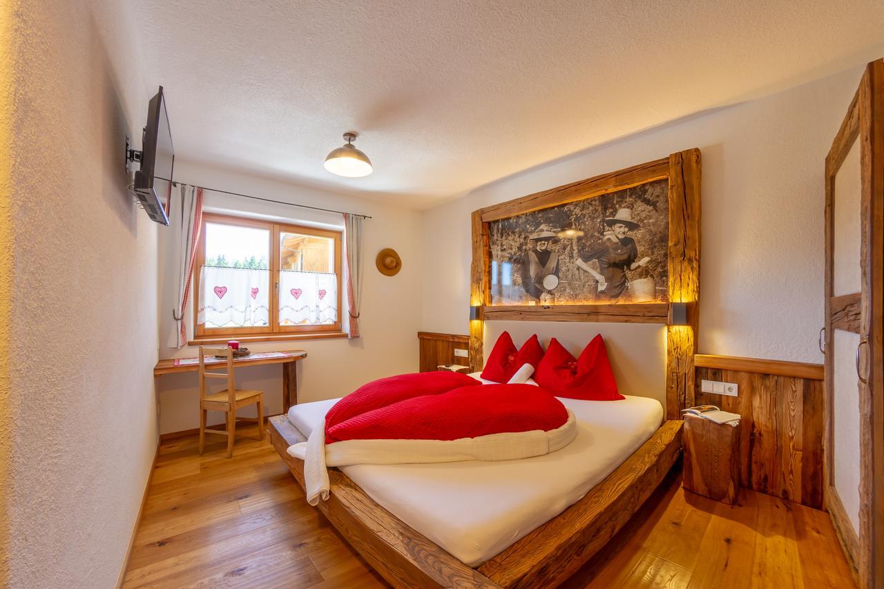 Weliserhof Brunico Bagian luar foto